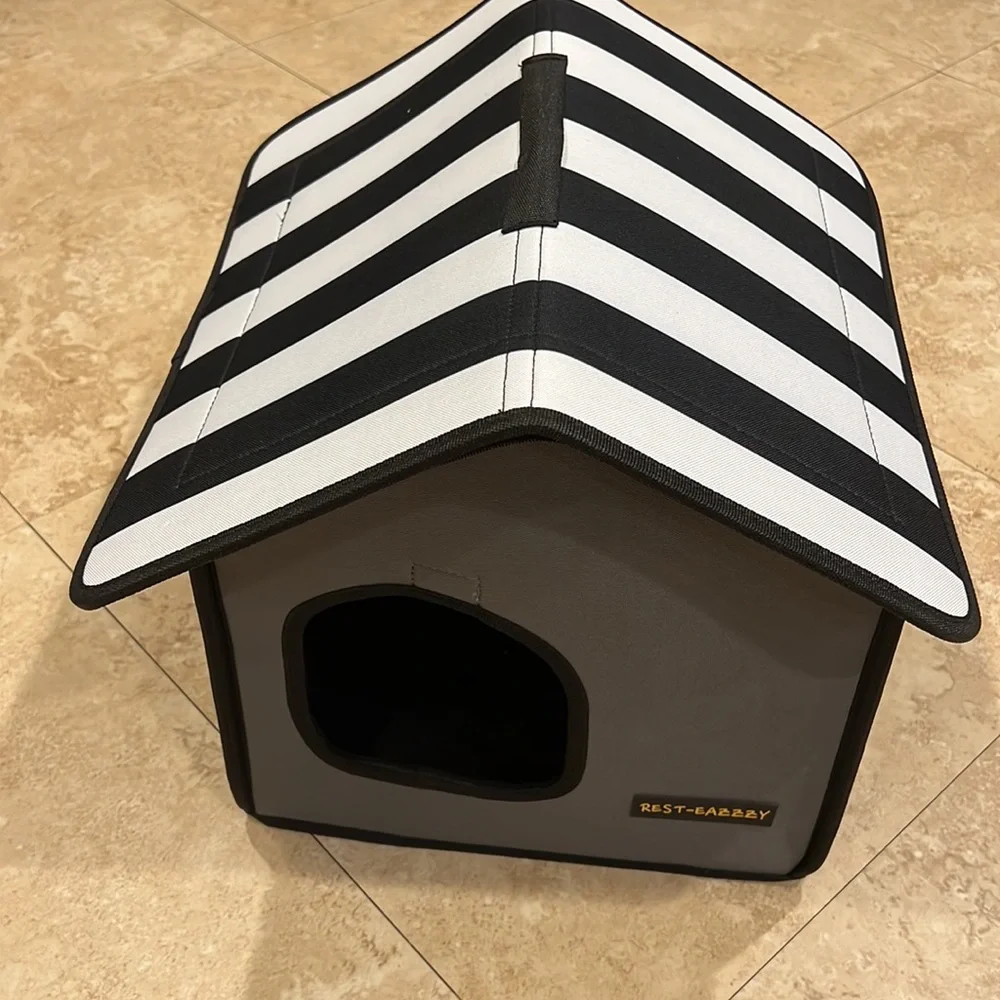 Small pet house collapsible house